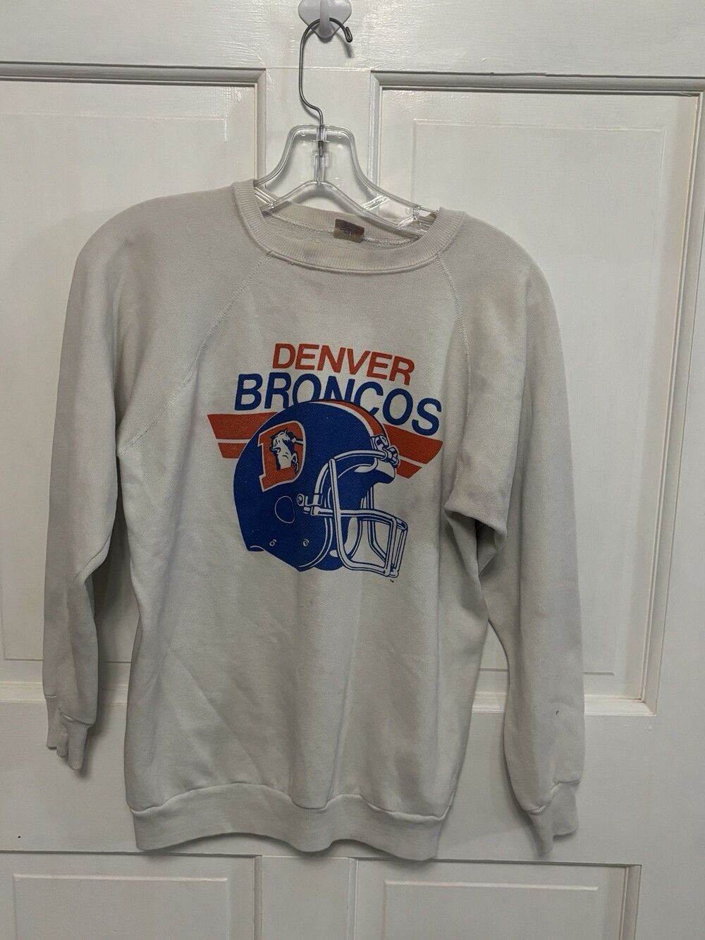 Women’s Vintage 80s Trench Mfg. Denver Broncos Sweatshirt Pullover Size L/Fits S